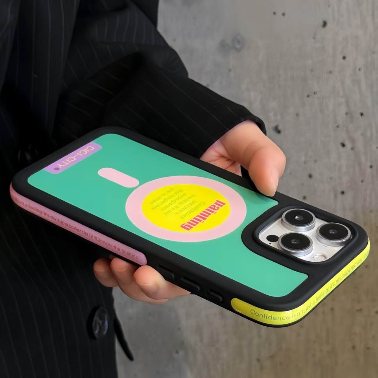 Etui na iPhone 13 14 15 16 17  – Phone Cases Vogue recenzja i cena