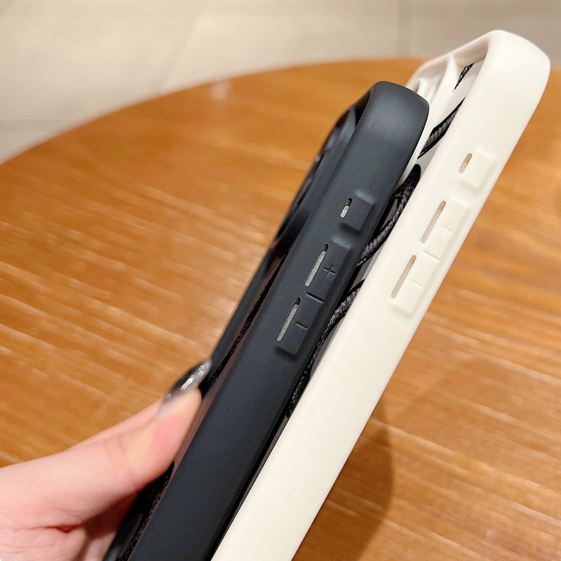 Czarny futerał na telefon z na – Phone Cases Iphone 17 recenzja i cena